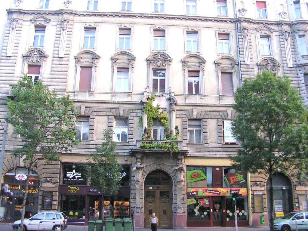 Sleepover City Center Guestrooms Budapest Bilik gambar